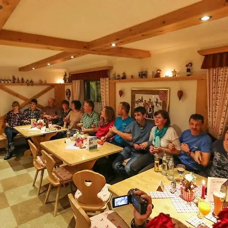 Tirolerhof Bed & Breakfast Sankt Ulrich am Pillersee