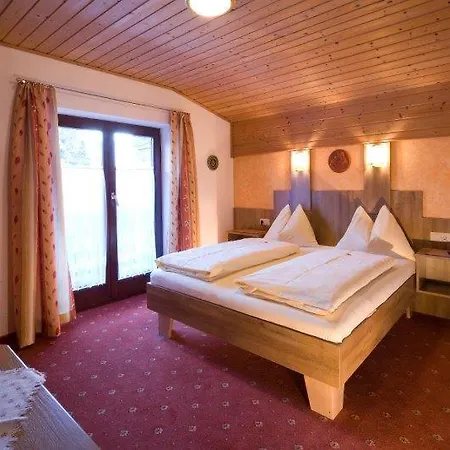 Bed & Breakfast Tirolerhof Sankt Ulrich am Pillersee
