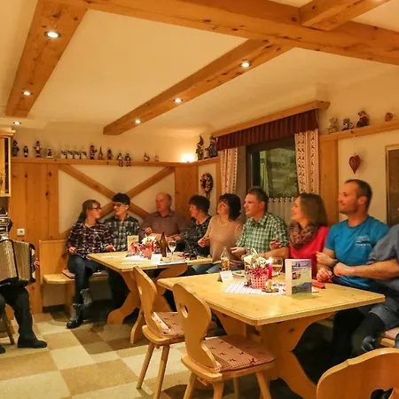 Bed & Breakfast Tirolerhof Sankt Ulrich am Pillersee